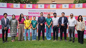 জাতীয় নারী ফুটবল দলের ‘ট্রেনিং অ্যান্ড গ্রোথ পার্টনার’ গ্লো অ্যান্ড লাভলি