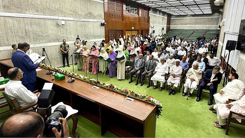 সংরক্ষিত নারী আসনের ৪৯ এমপির শপথ