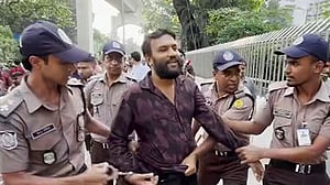 প্রধানমন্ত্রীর নিরাপত্তা বেষ্টনীতে ‘প্রবেশের চেষ্টা’, পুলিশের হেফাজতে বাইকার