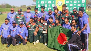 আলিস-রিশাদের স্পিন ঝলকের পর সাইফ-নাঈমের ফিফটি
