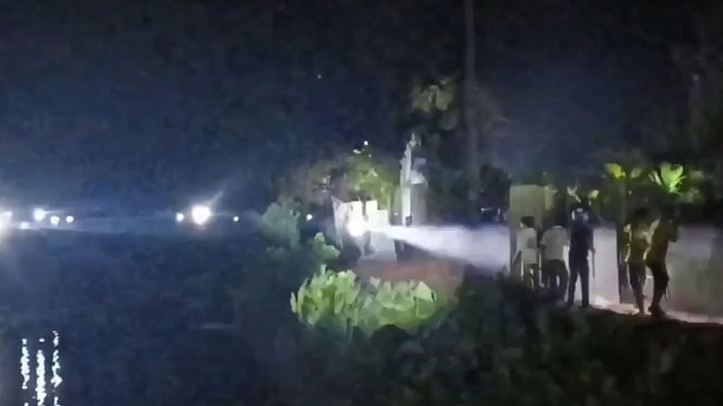 খেলার মাঠে বিতণ্ডার পর টর্চলাইট জ্বালিয়ে দুপক্ষের সংঘর্ষ, আহত ২৫