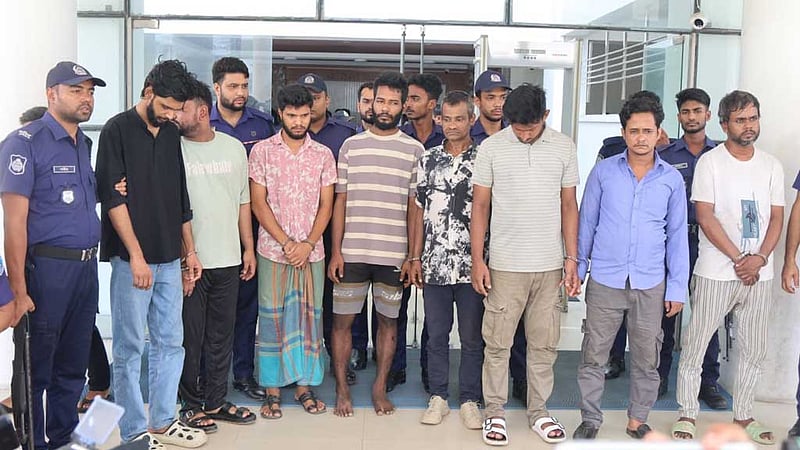 ১০ লাখ টাকা চাঁদা না পেয়ে ২০ লাখ দাবি, ‘১০০ পুলিশ রাখলেও’ গুলি করে মেরে ফেলার হুমকি