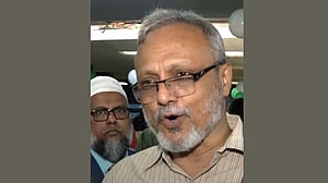 ব্যাংকে কান্নায় ভেঙে পড়া সেই গ্রাহক টাকা পেলেন