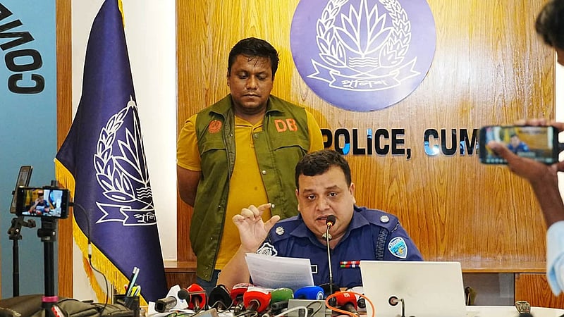 অটোরিকশা ছিনতাইয়ের ঘটনায় কুমিল্লার ‘সিরিয়াল কিলার’ মানিক গ্রেপ্তার