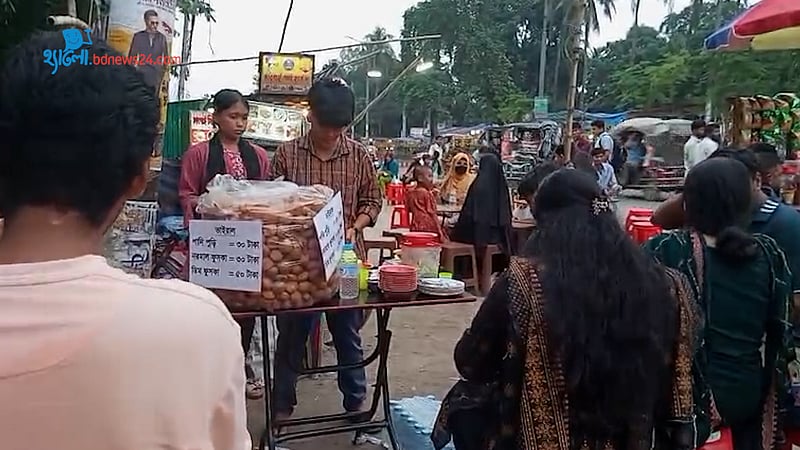 ক্রিকেট খেলেন, ফুচকার দোকানও চালান শারমিন