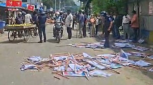 সীতাকুণ্ডে বিএনপির প্রতিষ্ঠাবার্ষিকী উদযাপন ঘিরে দুই পক্ষের সংঘর্ষ