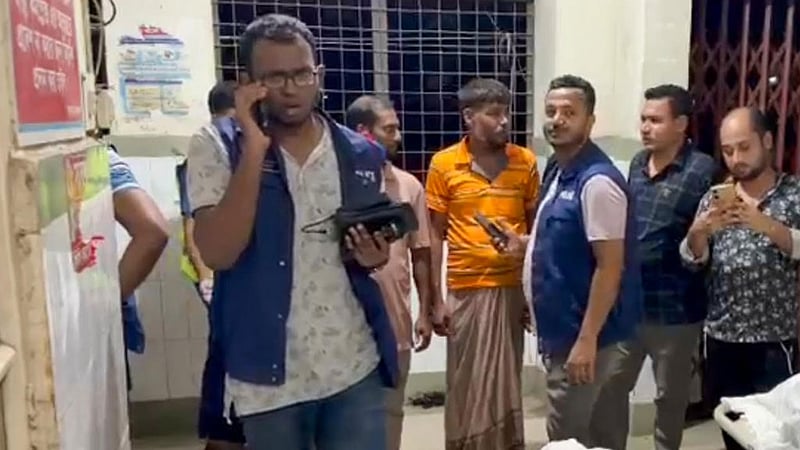 কুমিল্লায় সম্পত্তির বিরোধের জেরে ফুফু-ভাতিজাকে কুপিয়ে হত্যা