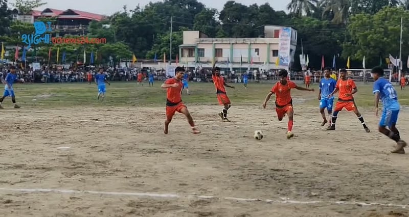 নেত্রকোণায় ডিসি গোল্ডকাপ ফুটবল টুর্নামেন্টের উদ্বোধন