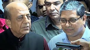 বাংলাদেশ-ভারত সম্পর্ক ‘অতীতে আটকে থাকার সুযোগ নেই’: দীনেশ ত্রিবেদী