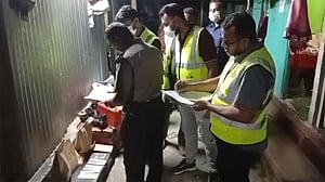 দৌলতদিয়া যৌনপল্লীতে এক নারীকে হত‌্যা