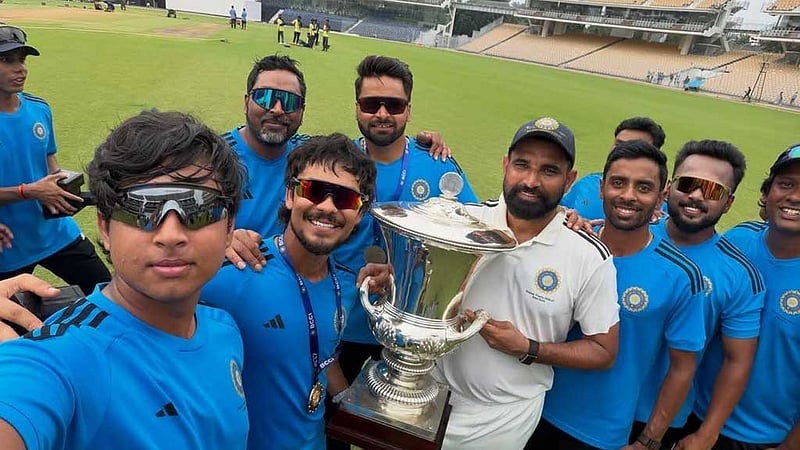 ‘ক্যারিয়ারের সমবয়সী’ সুরিয়াভানশির সঙ্গে খেলা উপভোগ করেছেন শামি