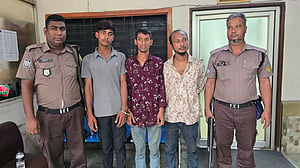এক্সপ্রেসওয়েতে মরদেহ: বাসের চালক ও সহকারীরা ‘টাকার লোভে’ ইসমাইলকে হত্যা করেন, বলছে পুলিশ