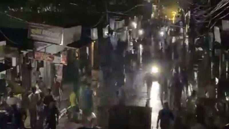 হবিগঞ্জে ফুটবল খেলা নিয়ে দুদলের টর্চলাইট জ্বালিয়ে মারামারি, আহত ৫০