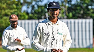 কাউন্টিতে ফিরেই বল হাতে উজ্জ্বল হাসান