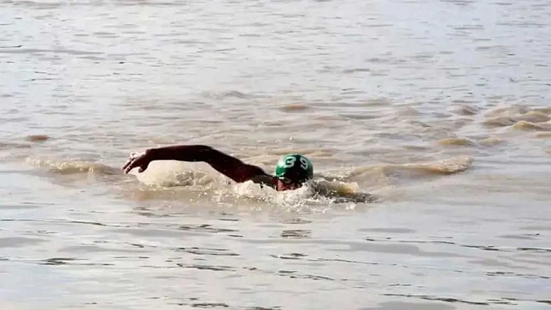 বিশ্ব দূরপাল্লা সাঁতার প্রতিযোগিতা: স্বর্ণসহ ৪ পদক পেল সেনা ও নৌবাহিনী