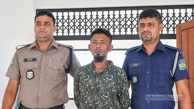 স্কুল থেকে মেয়ের সহপাঠীকে ডেকে নিয়ে ধর্ষণ, হত্যার পর ঘরেই মাটিচাপা