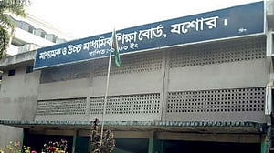 এসএসসির খাতা পুনর্নিরীক্ষা: যশোরে ফেল থেকে পাস ৩৮০ জন