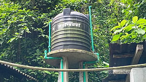 কুড়িগ্রামে রাতে ট্যাংকের পানি খেয়ে অসুস্থ ৭, ভোরে বাড়িতে ঢোকে চোর