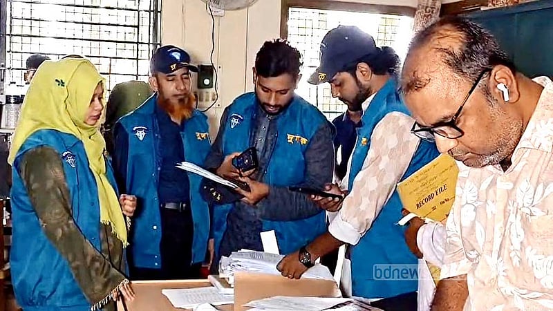 রোগী সেজে কুষ্টিয়া হাসপাতালে দুদকের অভিযান, মিলল অনিয়ম