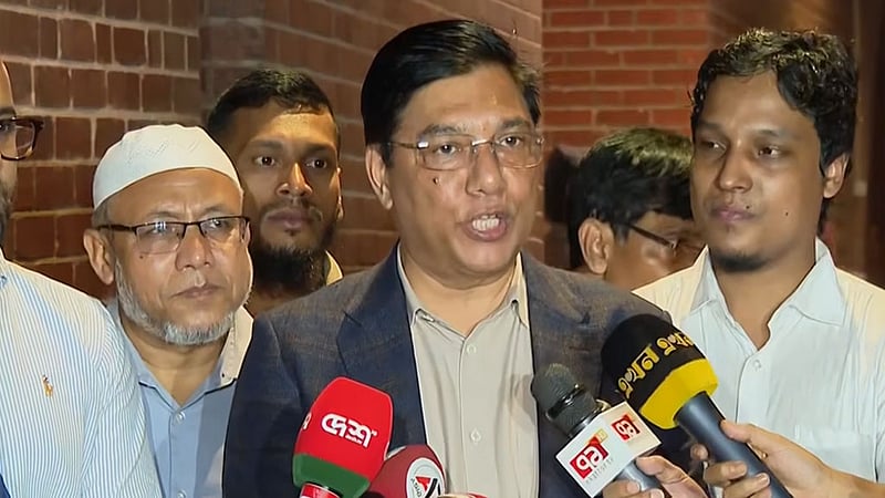 ট্রাফিকের জরিমানায় ‘খুশি’ মন্ত্রী মিল্লাত