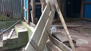 মাদারীপুরে পরিত্যক্ত ঘরে `হাত বোমা বানাতে গিয়ে’ বিস্ফোরণ, আটক ১
