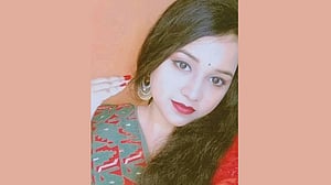 মাদারীপু‌রে প্রবাসীর স্ত্রীকে হত্যার পর আইফোন চুরি, ২ দিনেও গ্রেপ্তার নেই