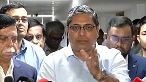 স্থানীয় সরকার নির্বাচন: সকল বৈধ প্রার্থীই ভোট করতে পারবেন, বললেন মীর শাহে আলম
