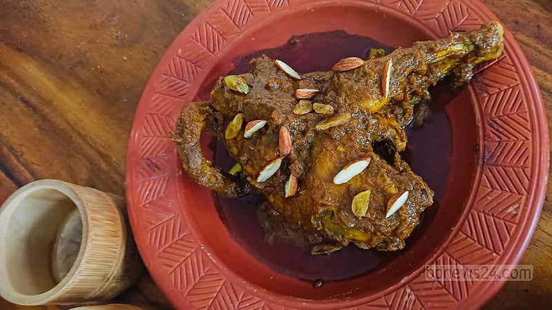 রাজকীয় স্বাদে মোরগ মোসাল্লাম