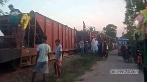 গফরগাঁওয়ে মালবাহী ট্রেনের বগি লাইনচ্যুত, ঢাকা-ময়মনসিংহ রেল চলাচল বন্ধ