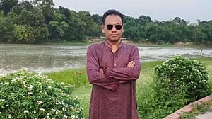নড়াইলের কৃষক দল নেতা শোয়েব মিনার বহিষ্কারাদেশ প্রত্যাহার