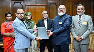 পুনঃঅর্থায়ন তহবিল: বাংলাদেশ ব্যাংকের সঙ্গে এনআরবি ব্যাংকের চুক্তি