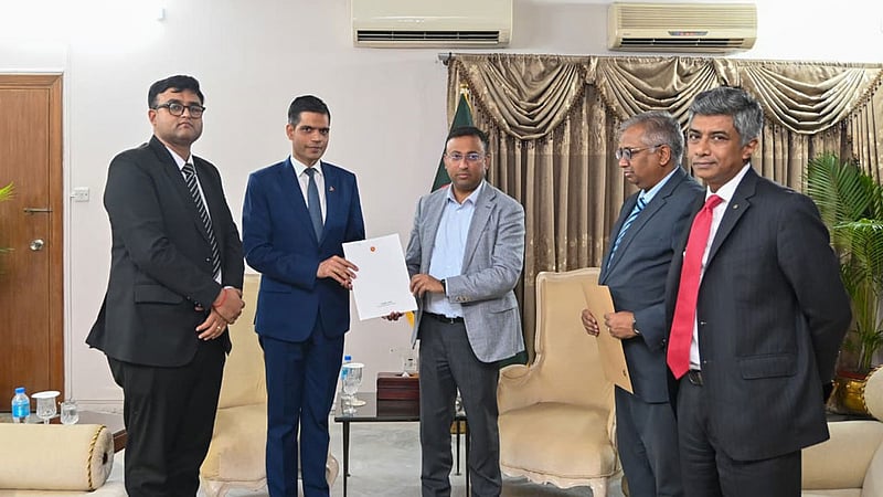 বন্যা: নেপালকে ১০ লাখ ডলার সহায়তা দিল বাংলাদেশ