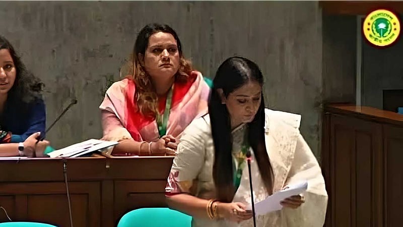 কাছেই তো লবি আছে: নিপুণ রায়কে স্পিকার