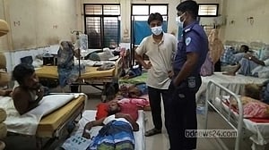 নোয়াখালীতে পঞ্চম শ্রেণির ছাত্রীকে ধর্ষণের অভিযোগে মাদ্রাসা শিক্ষক গ্রেপ্তার