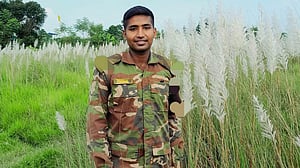 ফায়ারিং রেঞ্জে প্রশিক্ষণে নিহত ২ সৈনিক: শান্তশিষ্ট পিয়াসের মৃত্যুতে গ্রামজুড়ে শোক