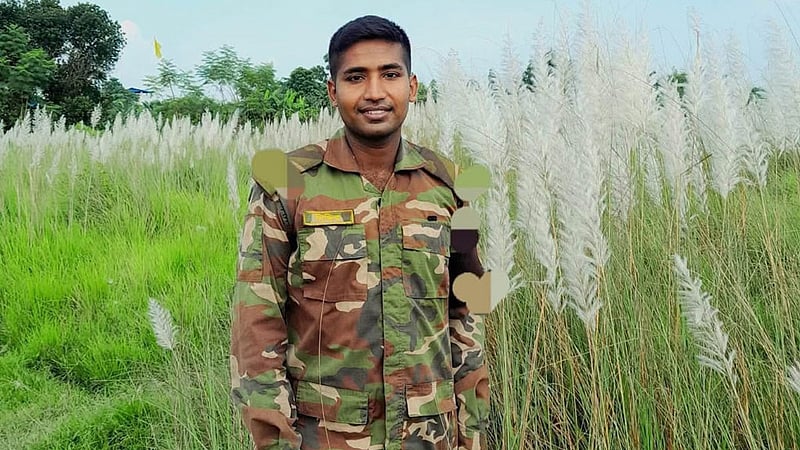 ফায়ারিং রেঞ্জে প্রশিক্ষণে নিহত ২ সৈনিক: শান্তশিষ্ট পিয়াসের মৃত্যুতে গ্রামজুড়ে শোক