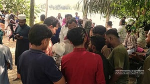 পাবনায় ডোবায় গোসলে নেমে তিন শিশুর মৃত্যু