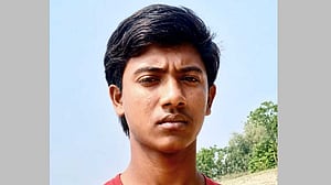 মারধরে আহত কিশোরকে হাসপাতালে ফেলে গেল অজ্ঞাত ব্যক্তি, পরে মৃত্যু