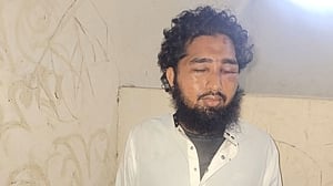 মাদ্রাসায় ‘মুখ বেঁধে’ ছাত্রকে ধর্ষণের অভিযোগ, শিক্ষক গ্রেপ্তার