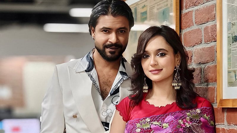 রাজ-সাবিলাকে নিয়ে ‘কানাভুলা প্যারাডক্স’, পরিচালনায় দুই নির্মাতা