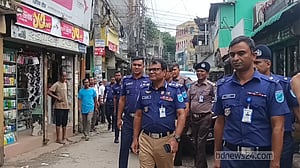 পুলিশের সামনে নারীকে লাথি-ধাক্কা: ঘটনাস্থল পরিদর্শনে তদন্ত কমিটি