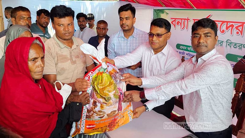 চরের বাড়িঘর তলিয়ে ডগার ঘাটে ১৫ পরিবারের আশ্রয়, সপ্তাহ পর পাশে জেলা প্রশাসন