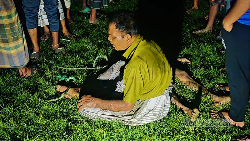 রাজশাহীতে চোর সন্দেহে একজনকে পিটিয়ে হত্যা, আরেকজন হাসপাতালে