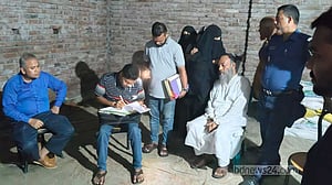 রাজশাহীতে সার মজুদ করায় ডিলারের কারাদণ্ড