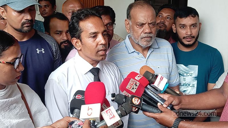 রংপুরে শিক্ষক পরিবার হত্যা: ‘সন্দেহ-অবিশ্বাস ঘনীভূত হচ্ছে’, বিচার বিভাগীয় তদন্ত দাবি