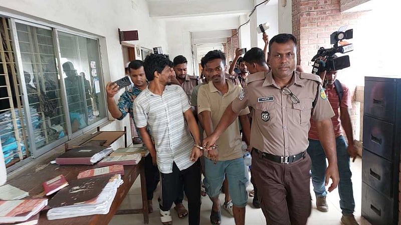 হ্যাঁচকা টানে শিক্ষিকার মৃত্যু: রিমান্ড শেষে কারাগারে ৩ আসামি