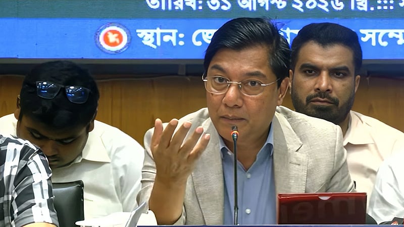 ট্রাম্পের চাওয়া অনুযায়ী বোয়িং কিনছি: বিমানমন্ত্রী