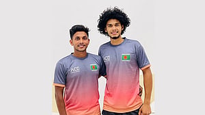 এশিয়ান গেমসে হকি দলের অধিনায়ক রোমান