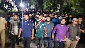 ভাইভায় নম্বর বাড়ানো দলীয়করণের ষড়যন্ত্রের ‘নগ্ন হাতিয়ার’: পরওয়ার