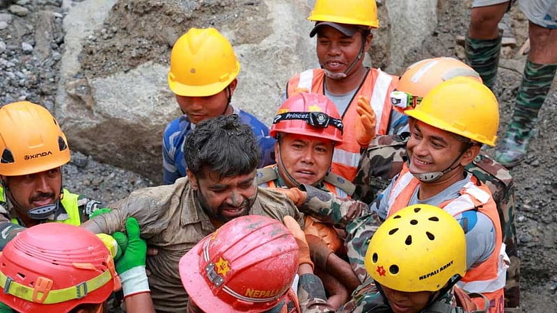 নেপালের টানেলে ৯ দিন পর উদ্ধার, ‘অন্যদের বাঁচাতে’ থেকে গিয়েছিলেন সঞ্জয়